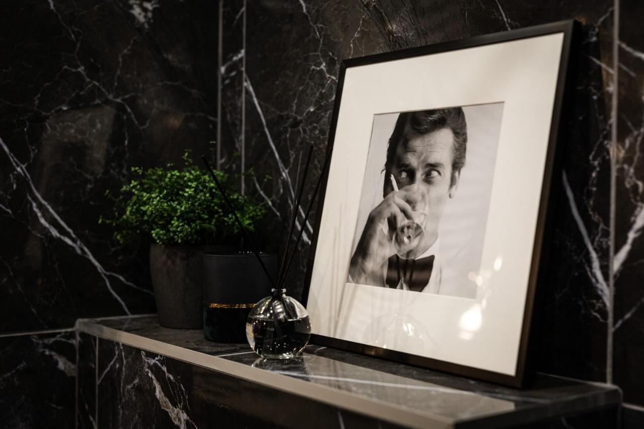 Brand New James Bond City Center วิลนีอุส ภายนอก รูปภาพ